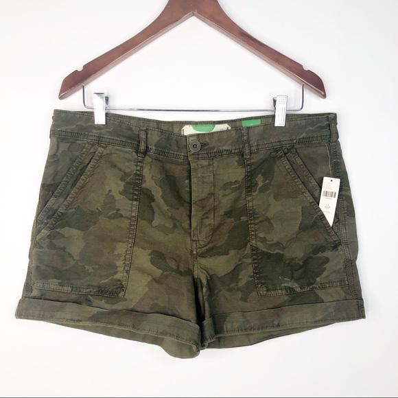 Anthropologie Pants - Anthropologie The Wanderer Camo Shorts